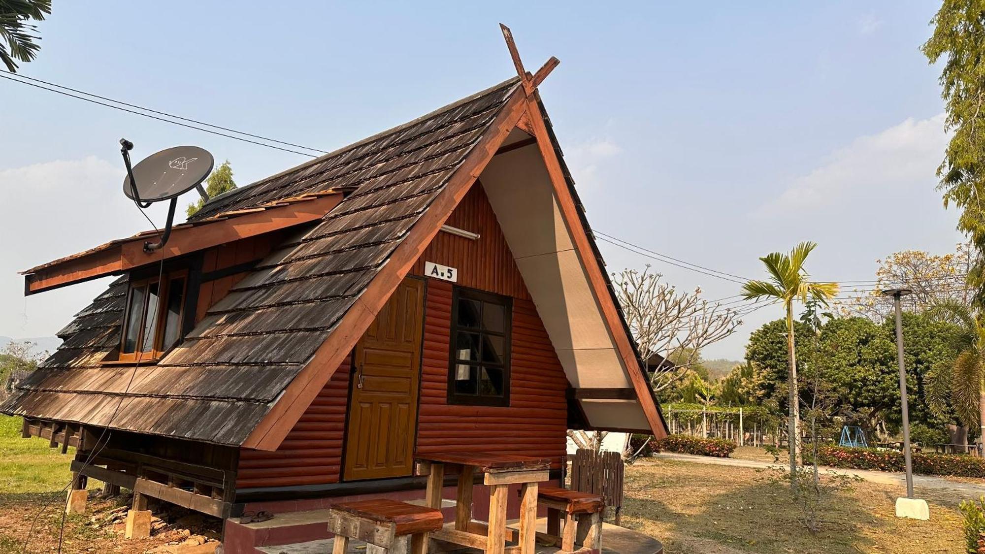 Mae Chaem Hotel And Resort Exterior foto